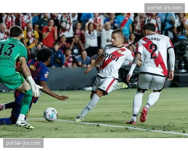 巴萨1-2不敌巴列卡诺,主场连胜纪录遭终结 巴萨1-2不敌巴列卡诺,主场连胜纪录遭终结