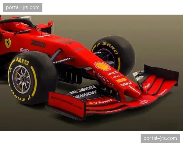 F1巴林揭幕战全程回顾：法拉利赛车稳定性不足，梅赛德斯策略失误